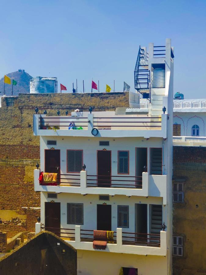 Varah Square Guest House Pushkar Exterior photo