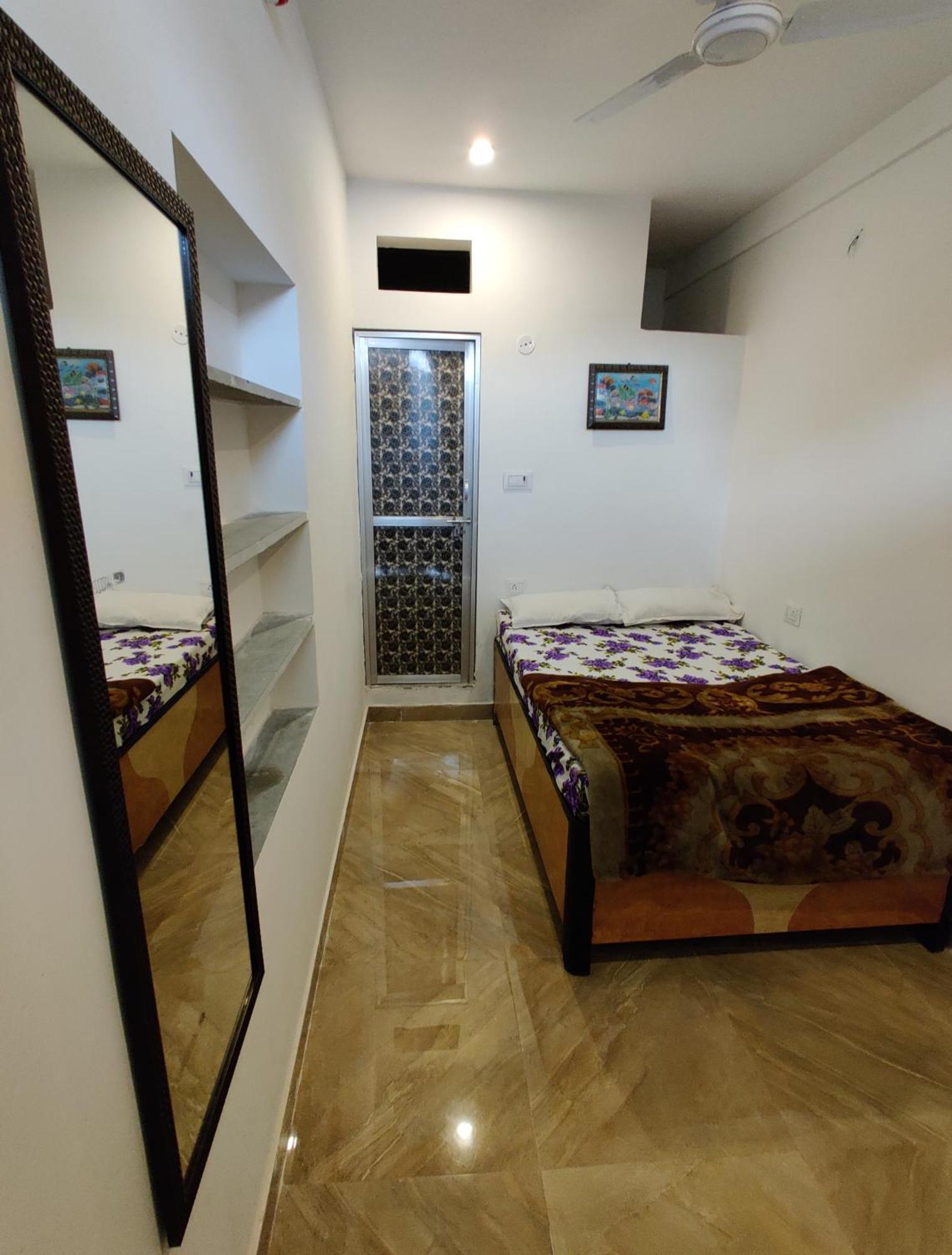 Varah Square Guest House Pushkar Room photo