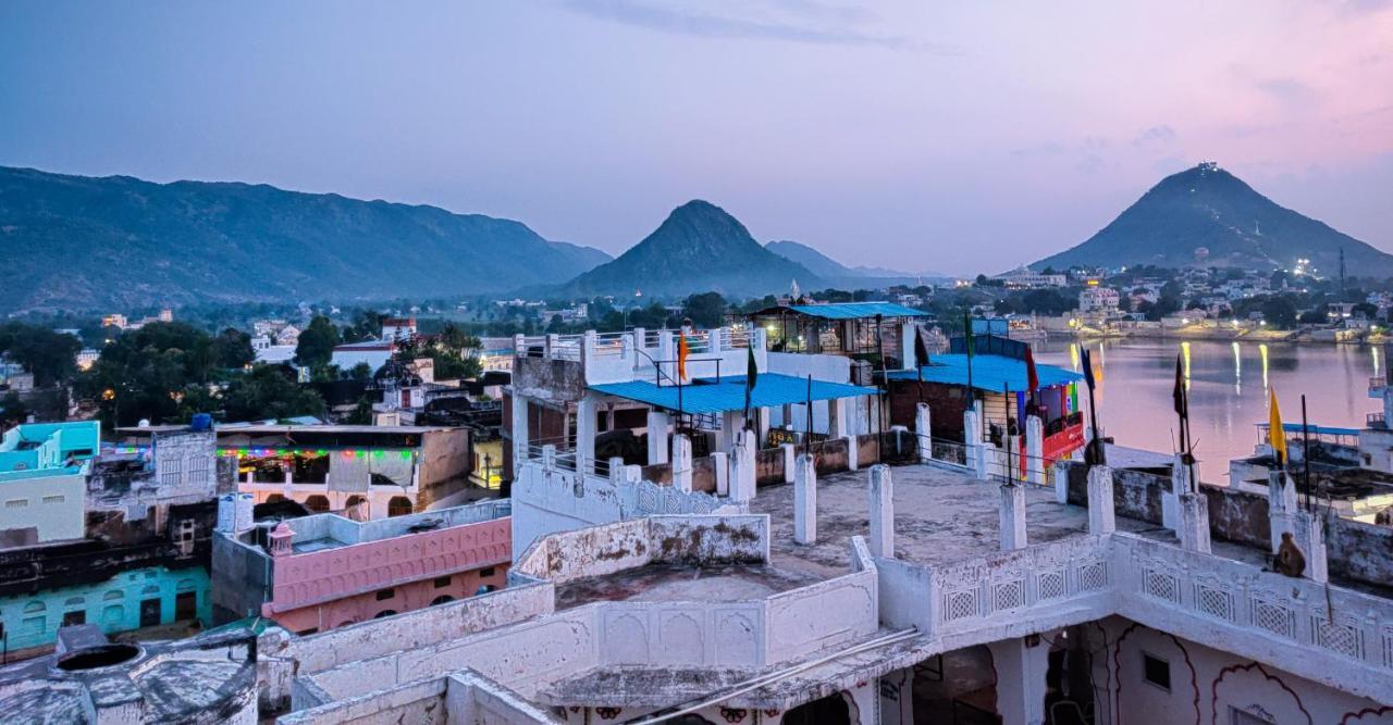 Varah Square Guest House Pushkar Exterior photo